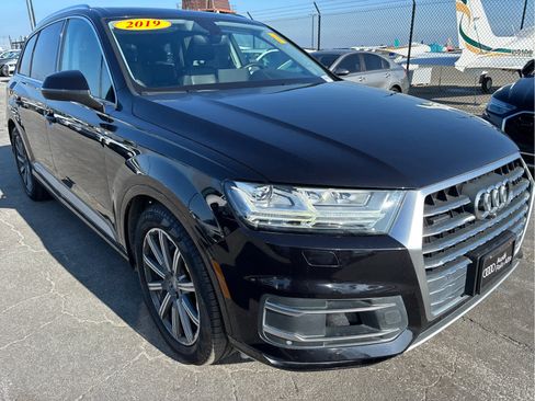 Used 2019 Audi Q7 3.0T Premium Plus w/ Premium Plus Package image 2