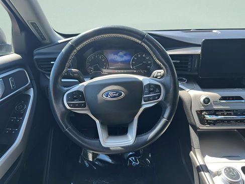 Used 2022 Ford Explorer XLT w/ Class IV Trailer Tow Package AWD/4WD image 15