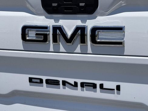 New 2026 GMC Sierra 2500 Denali w/ Denali Reserve Package AWD/4WD image 28