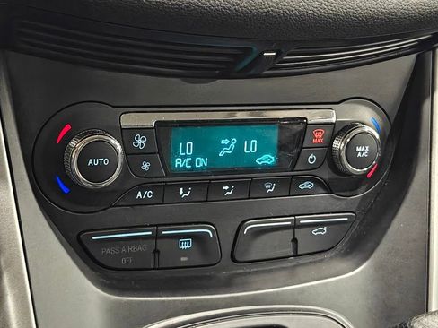 Used 2014 Ford Escape SE w/ Equipment Group 201A FWD image 10
