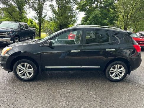 Used 2012 Nissan Rogue SV AWD/4WD image 2