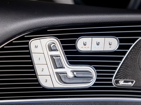 Used 2025 Mercedes-Benz GLS 450 GLS 450 image 17