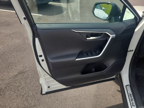 Certified 2022 Toyota RAV4 XSE AWD/4WD image 14
