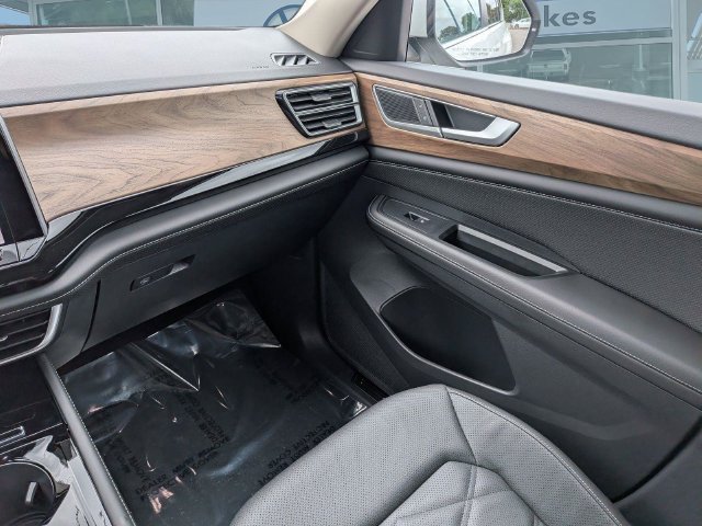 New 2026 Volkswagen Atlas SE FWD image 18