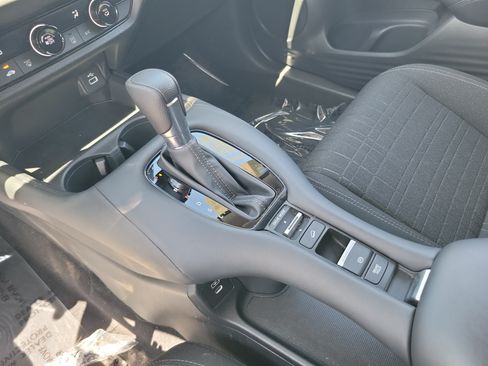 Certified 2024 Honda HR-V LX image 28