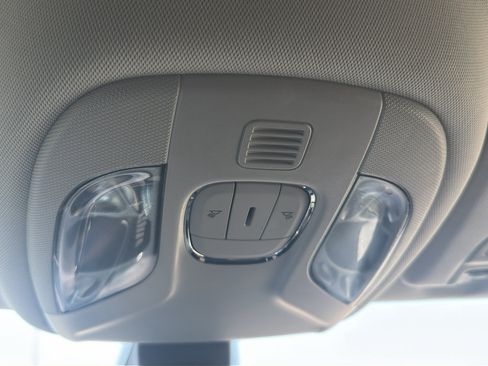 Used 2019 Jeep Compass Limited AWD/4WD image 25