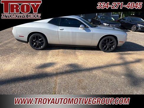 Used 2020 Dodge Challenger SXT w/ Blacktop Package image 7