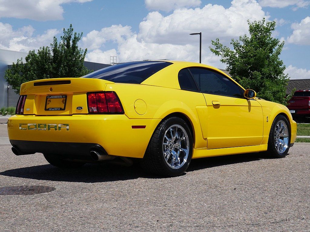 Used 2004 Ford Mustang Cobra RWD image 5