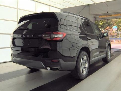 Used 2026 Honda Pilot EX-L image 3