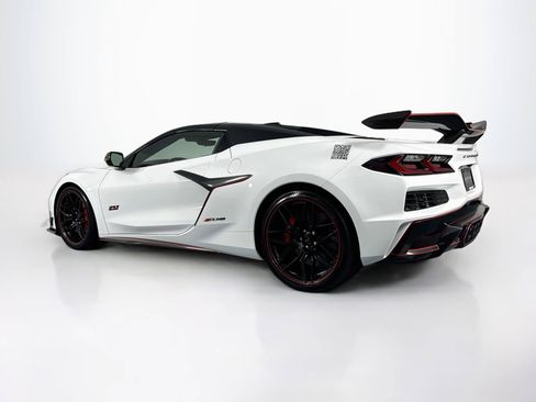 Used 2025 Chevrolet Corvette Z06 w/ Z07 Performance Package RWD image 76