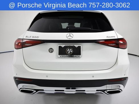 Used 2025 Mercedes-Benz GLC 300 4MATIC image 6