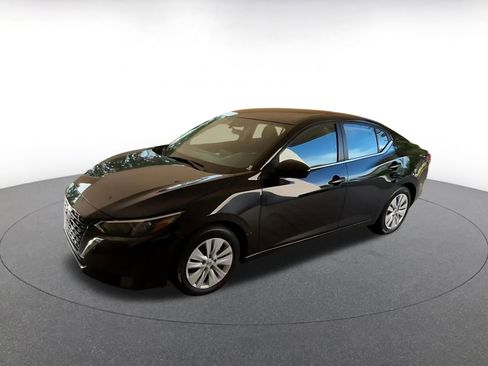 Used 2025 Nissan Sentra S image 7