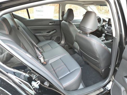 New 2025 Nissan Altima 2.5 SR image 13