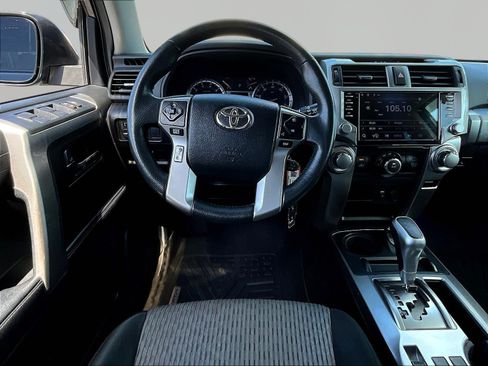 Used 2019 Toyota 4Runner SR5 AWD/4WD image 8