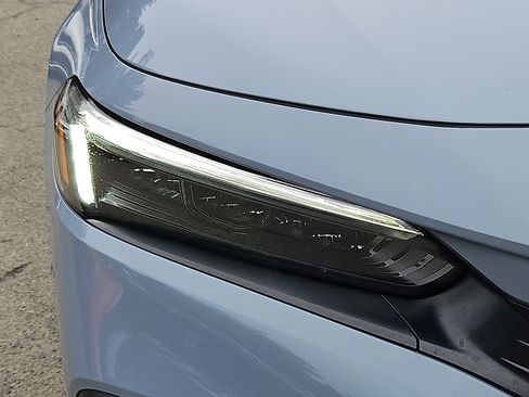 Used 2023 Honda Civic Sport image 10