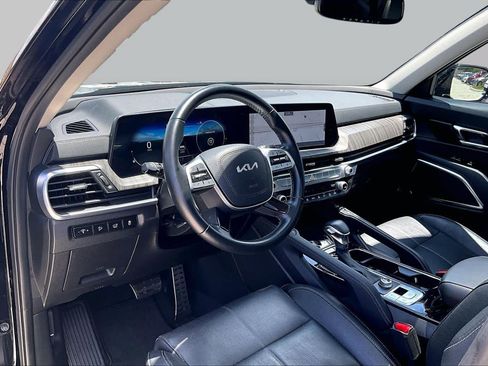 Used 2023 Kia Telluride SX FWD image 16