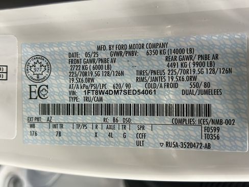 Used 2025 Ford F450 Platinum w/ FX4 Off-Road Package image 45