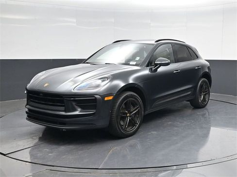 Used 2022 Porsche Macan image 7