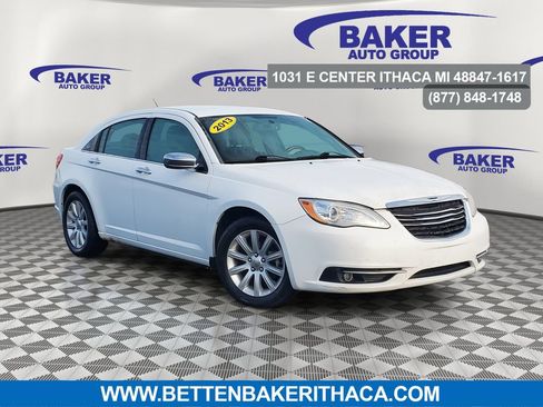 Used 2013 Chrysler 200 Limited FWD image 1
