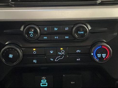 Used 2024 Ford F250 XL w/ XL Chrome Package image 18