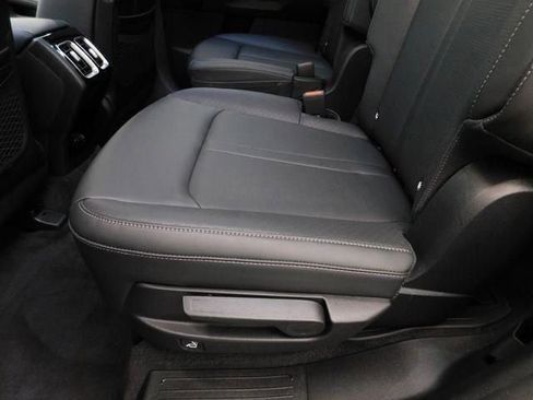 Used 2025 Kia Sorento SX image 35