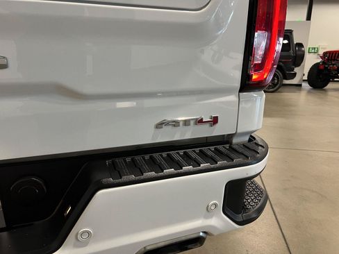 Used 2023 GMC Sierra 1500 AT4 w/ AT4 Preferred Package AWD/4WD image 35