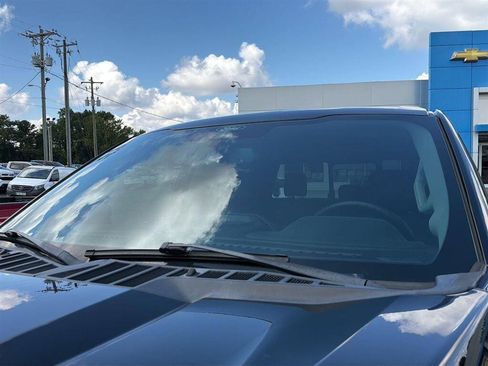 Used 2022 Ford F150 Lariat w/ Equipment Group 502A High AWD/4WD image 11