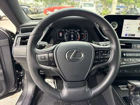 Used 2025 Lexus ES 350 w/ Premium Package FWD image 14