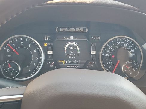 Used 2019 RAM 1500 Laramie image 37