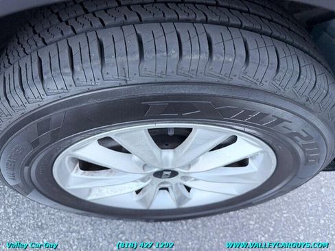 Used 2018 Kia Sorento LX image 36