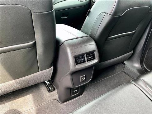 Used 2024 Chevrolet Equinox RS w/ RS Leather Package FWD image 25