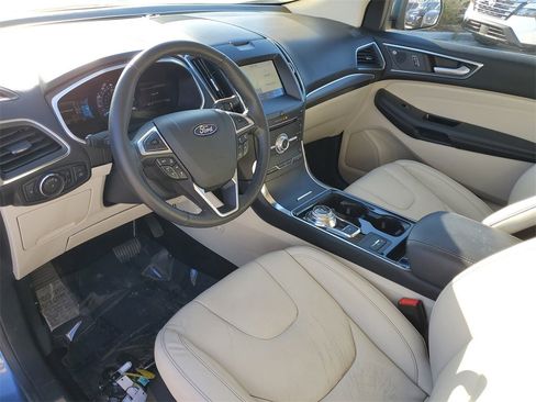 Used 2019 Ford Edge Titanium image 22