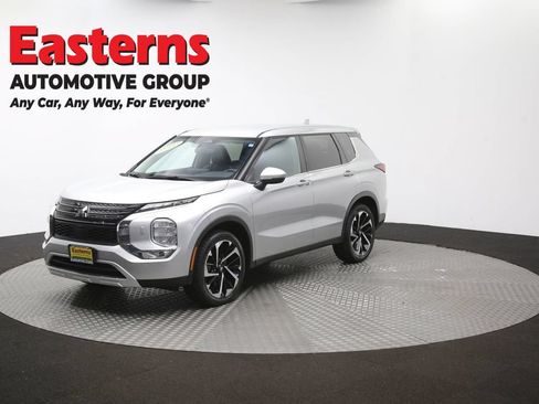 Used 2024 Mitsubishi Outlander SE AWD/4WD image 56