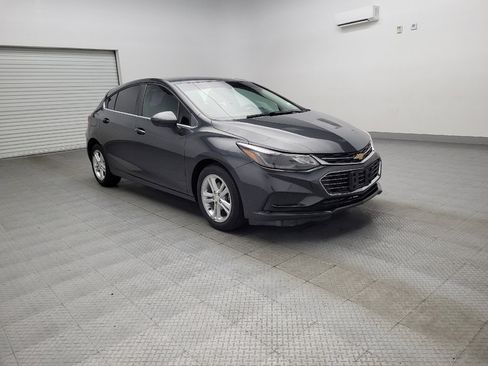 Used 2018 Chevrolet Cruze LT w/ Convenience Package image 13