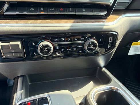 New 2026 Chevrolet Silverado 1500 LT Trail Boss w/ LPO, Dark Essentials Package AWD/4WD image 25