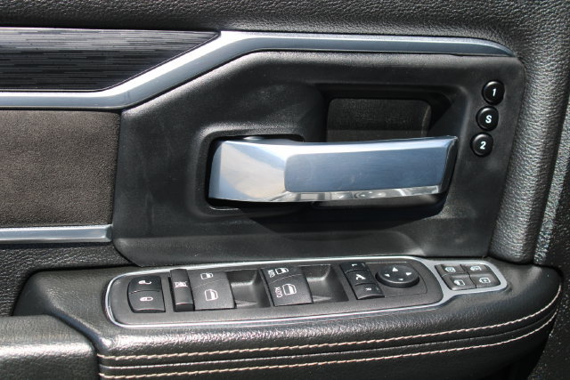 Used 2023 RAM 2500 Laramie AWD/4WD image 16