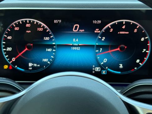 Certified 2023 Mercedes-Benz GLE 350 4MATIC w/ Premium Package image 18