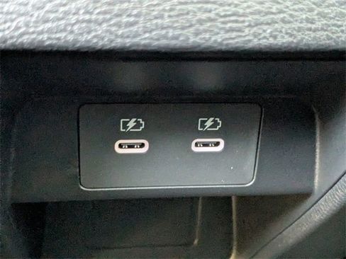 New 2026 Mitsubishi Outlander SE image 21