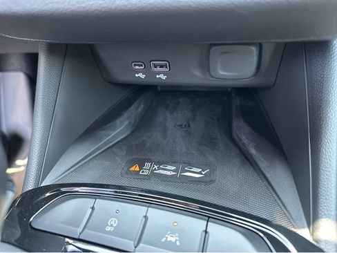 New 2026 Buick Envista Sport Touring w/ Convenience I Package FWD image 22
