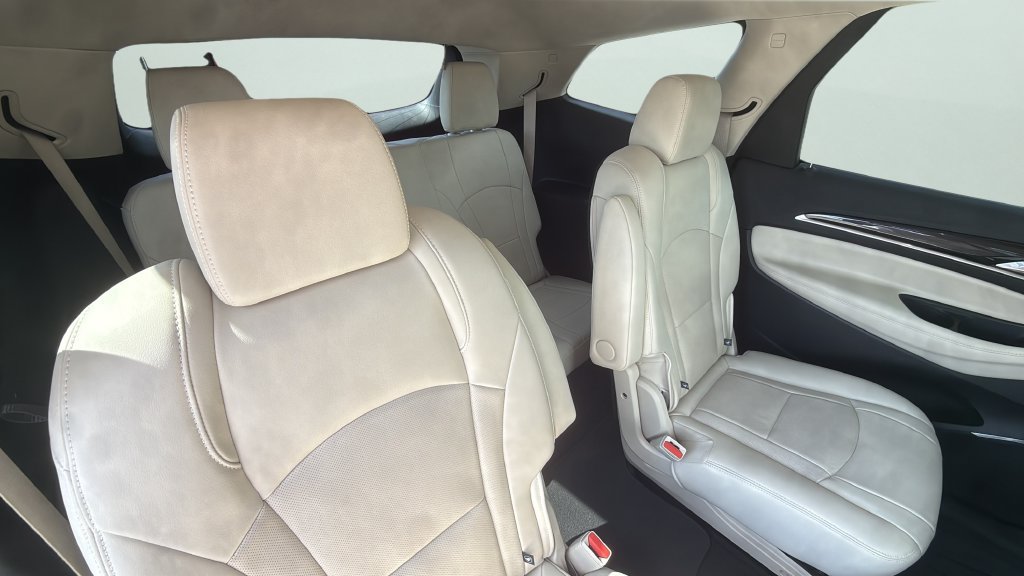 Used 2024 Buick Enclave Essence FWD image 17