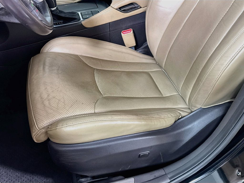 Used 2016 Hyundai Azera FWD image 23