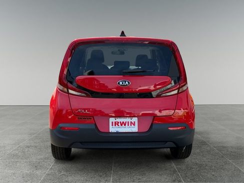Used 2021 Kia Soul LX FWD image 4
