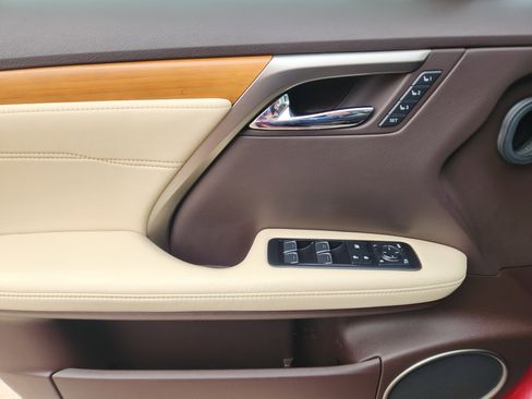 Used 2018 Lexus RX 450h AWD image 32