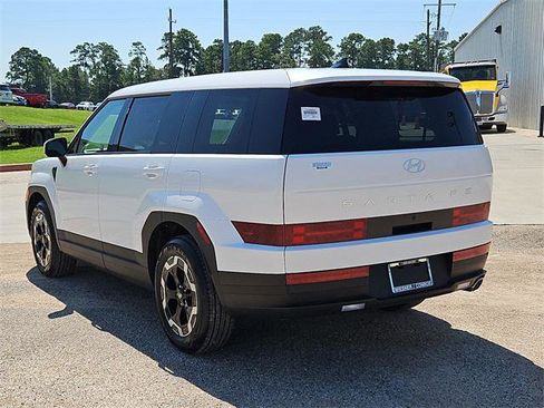 New 2026 Hyundai Santa Fe SE image 7