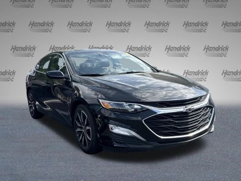 Used 2023 Chevrolet Malibu RS image 2