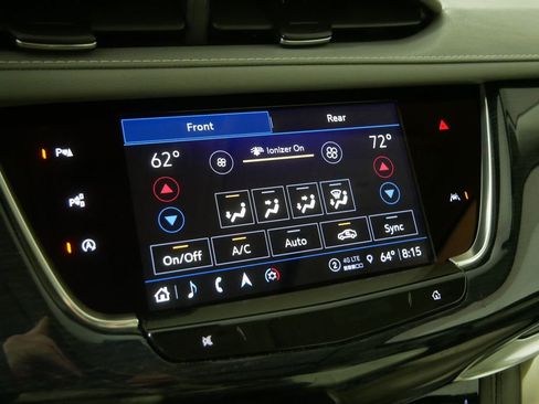 Used 2024 Cadillac XT6 Premium Luxury w/ Technology Package AWD/4WD image 32