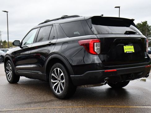 Used 2023 Ford Explorer ST-Line w/ Class IV Trailer Tow Package image 4