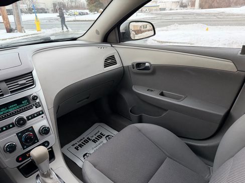 Used 2011 Chevrolet Malibu LS image 14
