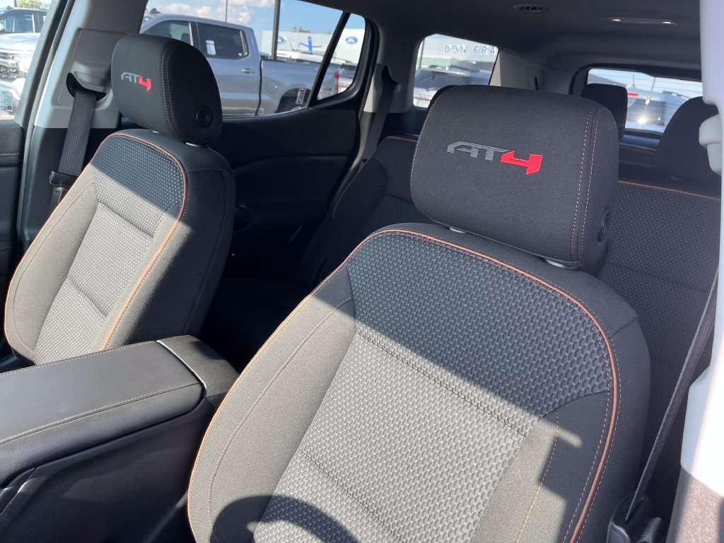 Used 2023 GMC Acadia AT4 AWD/4WD image 12
