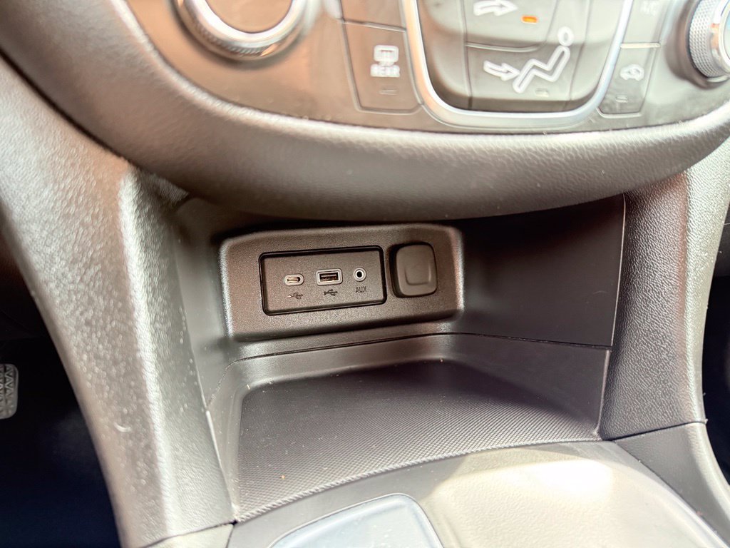Used 2023 Chevrolet Equinox LT FWD image 19